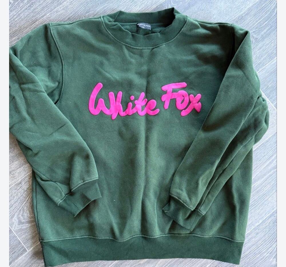 White Fox Boutique crewneck - M/L